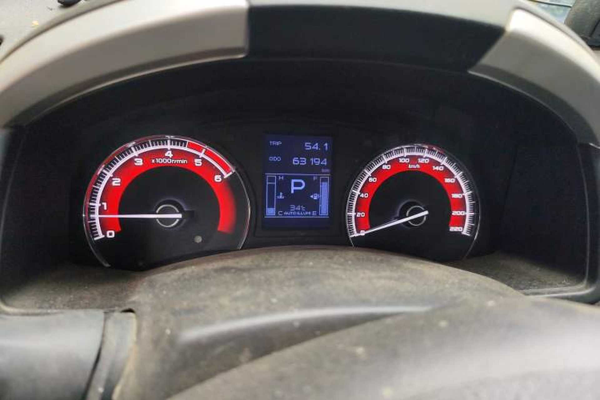 Used Isuzu mu-X 2017 3.0T Four-Wheel Drive Automatic Luxury 7-Seater China V Emission Standard Odometer Close Up