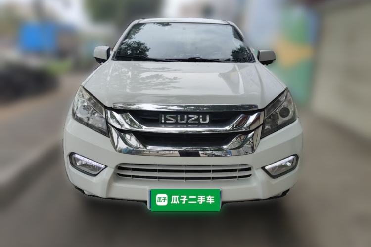 Used Isuzu mu-X 2017 3.0T Two-Wheel Drive Automatic Comfort Edition 7 Seats China V Emission Standard Front