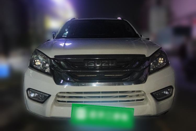 Used Isuzu mu-X 2017 3.0T Four-Wheel Drive Automatic Luxury 7-Seater China V Emission Standard Front