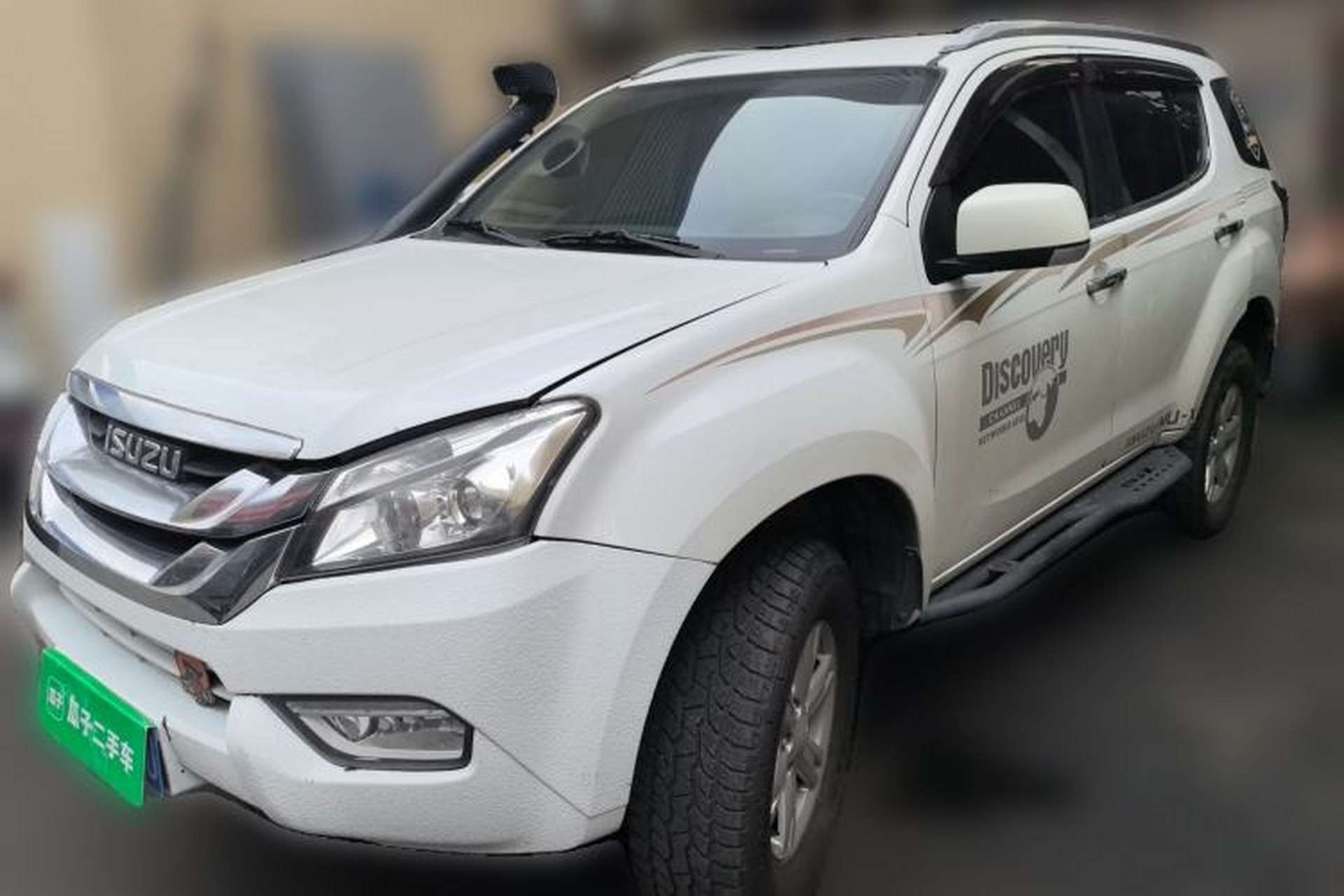 Used Isuzu mu-X 2017 3.0T Four-Wheel Drive Automatic Luxury 7-Seater China V Emission Standard Front Left 45 Deg