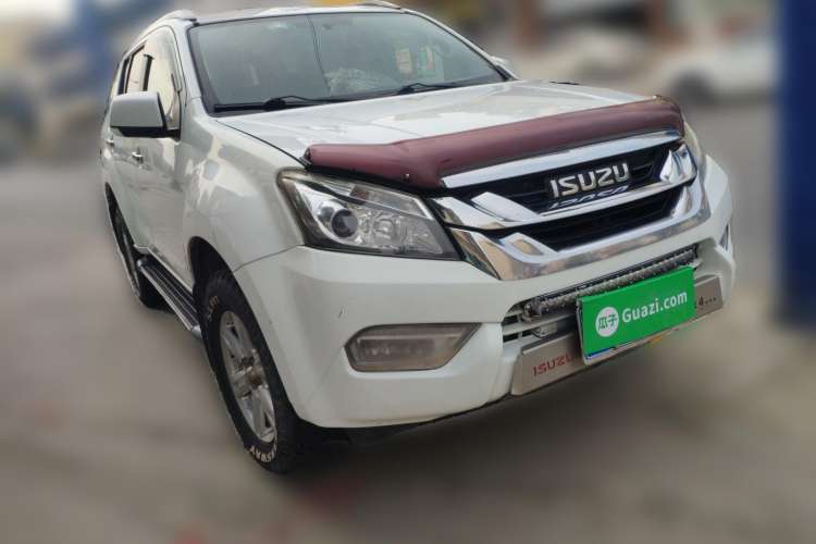 Used Isuzu mu-X 2017 3.0T Four-Wheel Drive Automatic Luxury 7-Seater China IV Standard Front Right 45 Deg