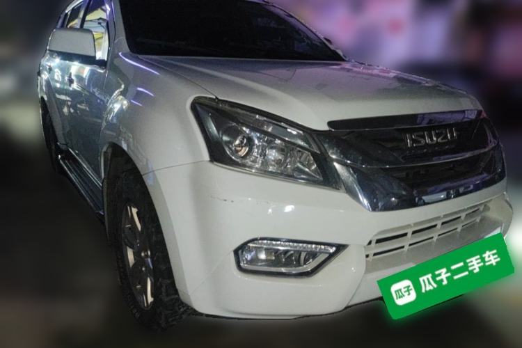 Used Isuzu mu-X 2017 3.0T Four-Wheel Drive Automatic Luxury 7-Seater China V Emission Standard Front Right 45 Deg