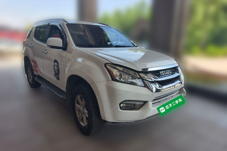 Used Isuzu mu-X 2017 2.5T Two-Wheel Drive Automatic Luxury Edition 5 Seats Front Right 45 Deg