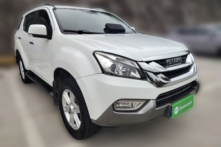 Used Isuzu mu-X 2017 2.5T Two-Wheel Drive Automatic Luxury Edition 5 Seats Front Right 45 Deg