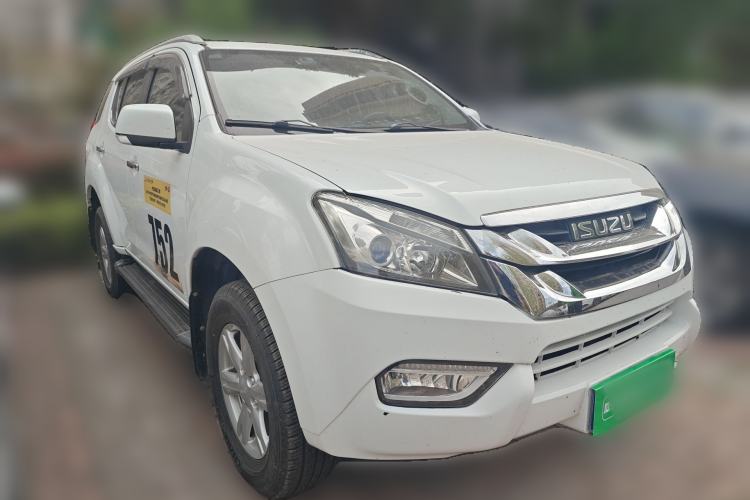 Used Isuzu mu-X 2017 3.0T Four-Wheel Drive Automatic Luxury 7-Seater China V Emission Standard Front Right 45 Deg