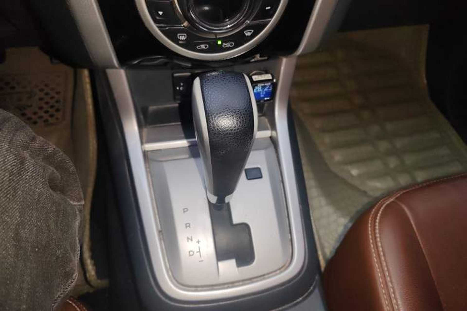 Used Isuzu mu-X 2017 3.0T Four-Wheel Drive Automatic Luxury Edition 5 Seats China IV Standard Gear Lever