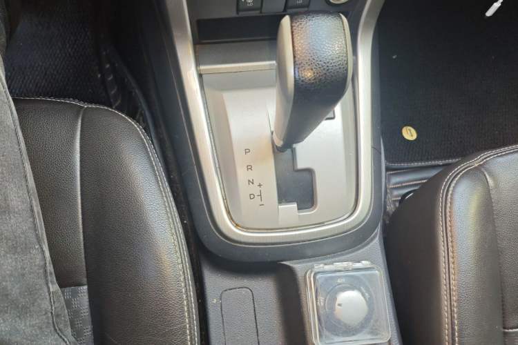 Used Isuzu mu-X 2017 3.0T Four-Wheel Drive Automatic Luxury 7-Seater China IV Standard Gear Lever