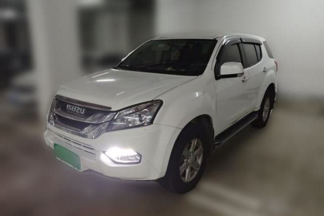 Used Isuzu mu-X 2017 2.5T Two-Wheel Drive Automatic Comfort Touring Version 7 Seats