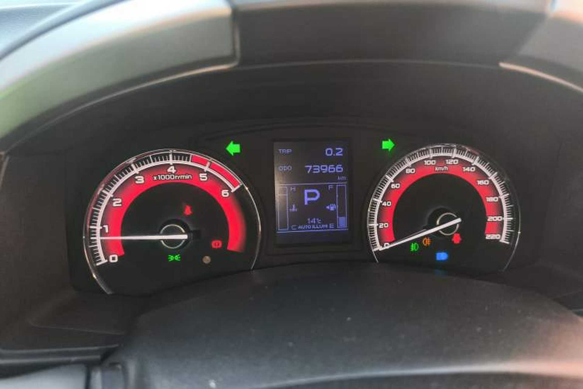 Used Isuzu mu-X 2017 3.0T Four-Wheel Drive Automatic Luxury 7-Seater China IV Standard Instrument Cluster