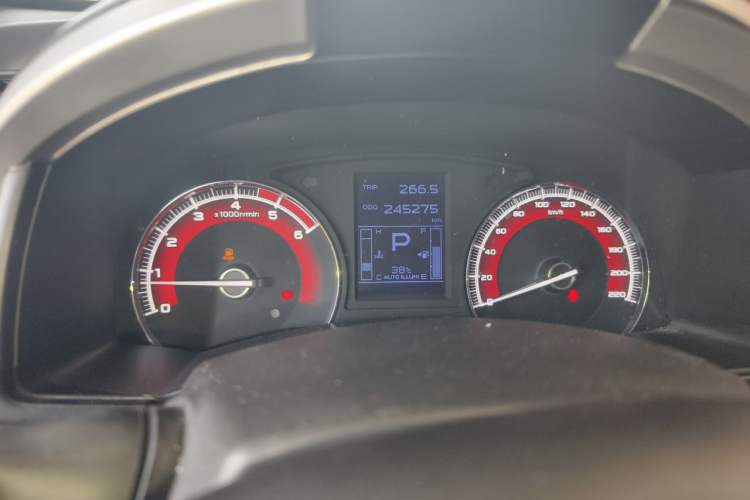 Used Isuzu mu-X 2017 2.5T Two-Wheel Drive Automatic Luxury Edition 5 Seats Instrument Cluster