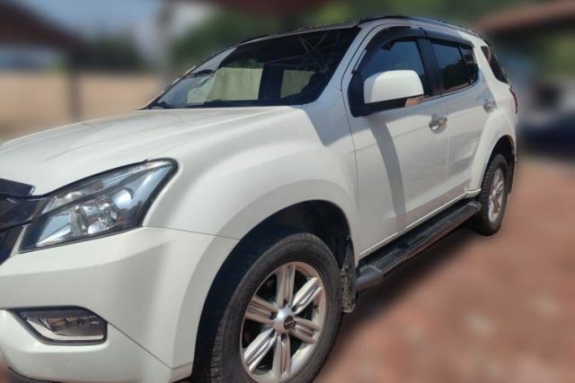 Isuzu mu-X 2017 2.5T Four-Wheel Drive Automatic Luxury 7-Seater с пробегом