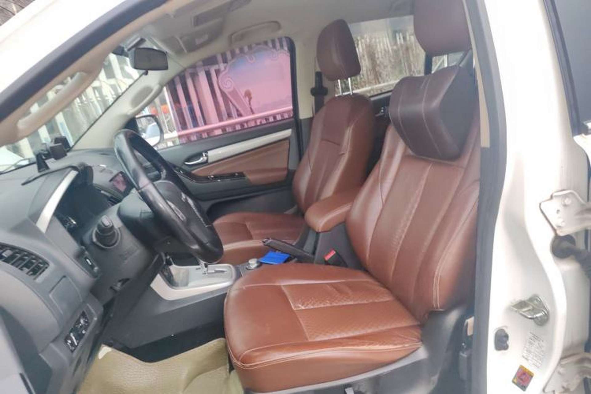 Used Isuzu mu-X 2017 3.0T Four-Wheel Drive Automatic Luxury Edition 5 Seats China IV Standard Left Front Seat