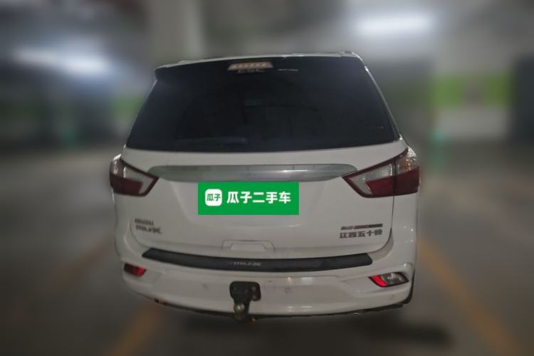 Used Isuzu mu-X 2017 3.0T Four-Wheel Drive Automatic Luxury Edition 5 Seats China V Emission Standard Rear