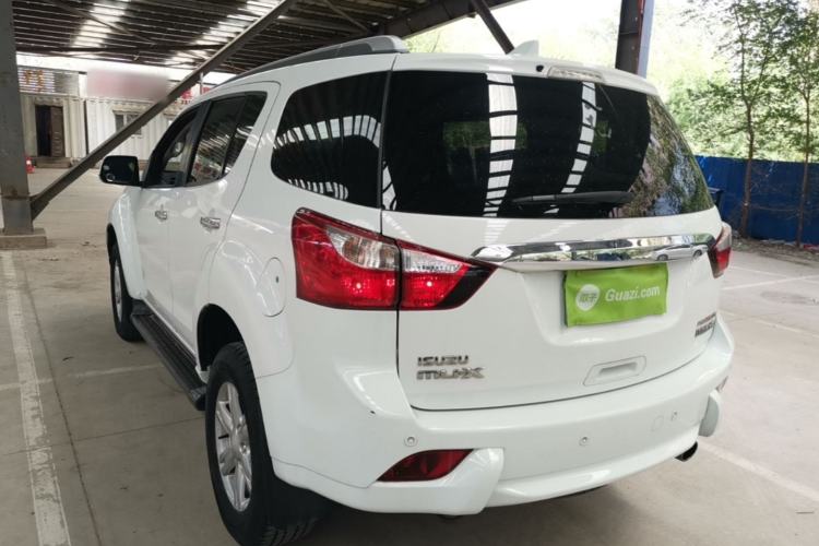 Used Isuzu mu-X 2017 2.5T Two-Wheel Drive Automatic Comfort Touring Version 7 Seats Rear Left 45 Deg