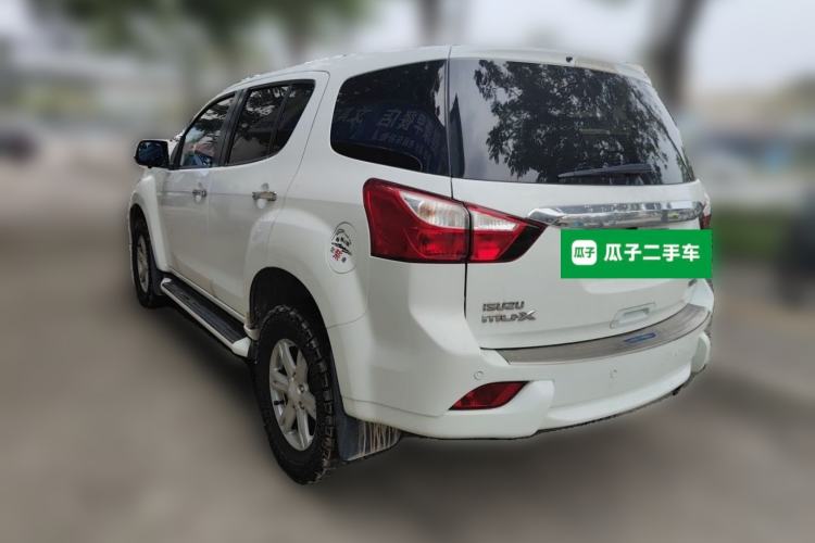 Used Isuzu mu-X 2017 3.0T Two-Wheel Drive Automatic Comfort Edition 7 Seats China V Emission Standard Rear Left 45 Deg