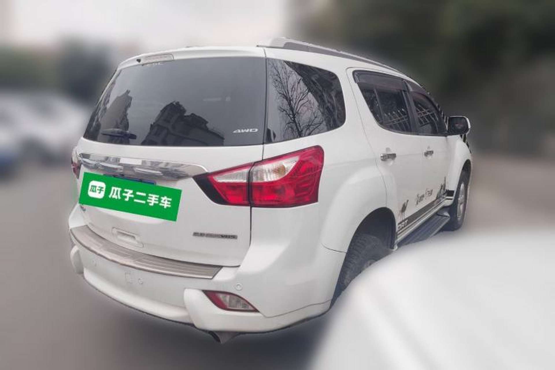 Used Isuzu mu-X 2017 3.0T Four-Wheel Drive Automatic Luxury Edition 5 Seats China IV Standard Rear Right 45 Deg