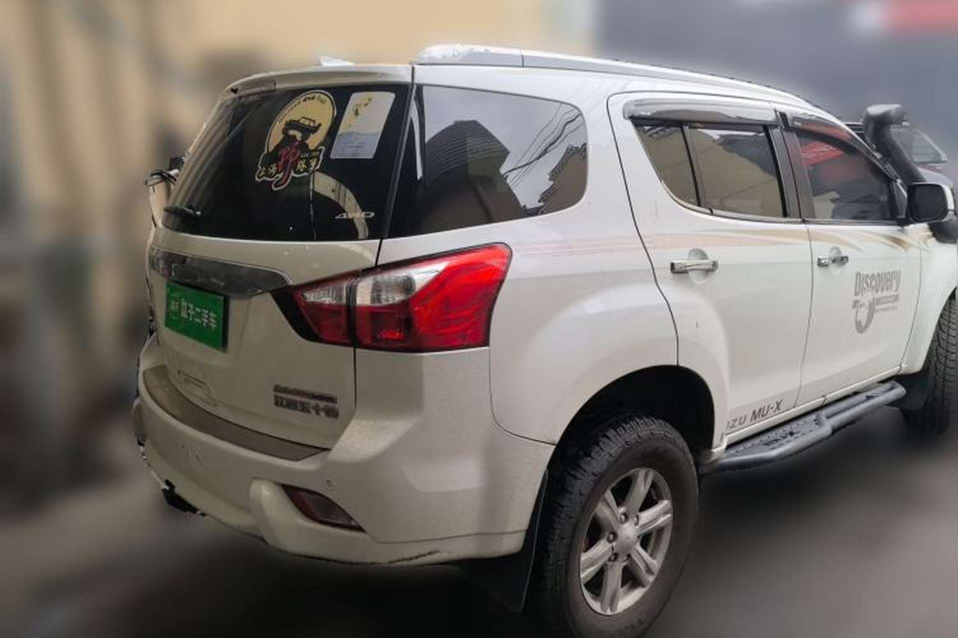 Used Isuzu mu-X 2017 3.0T Four-Wheel Drive Automatic Luxury 7-Seater China V Emission Standard Rear Right 45 Deg
