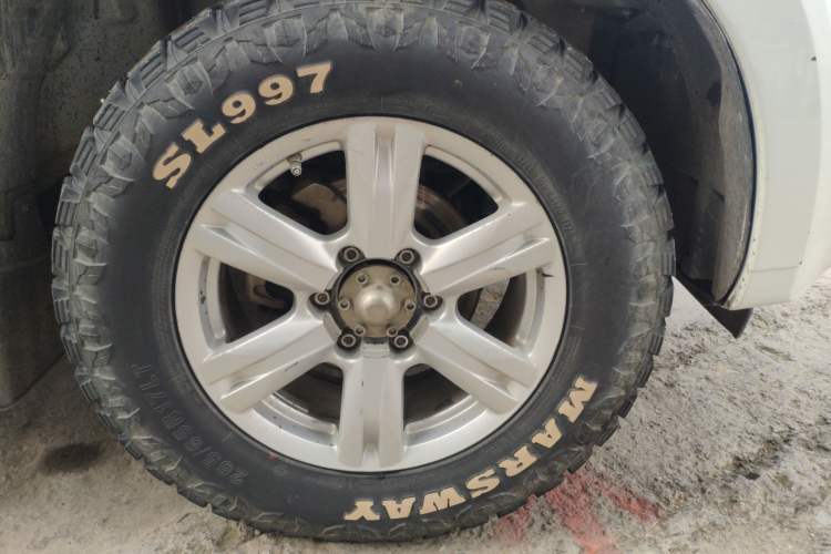 Used Isuzu mu-X 2017 3.0T Four-Wheel Drive Automatic Luxury 7-Seater China IV Standard Right Front Wheel Hub