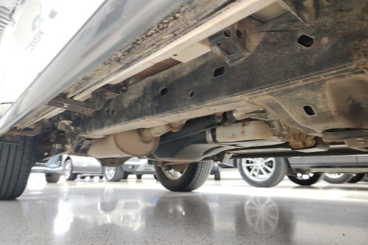 Used Isuzu mu-X 2017 2.5T Four-Wheel Drive Automatic Luxury 7-Seater Right Side Sill