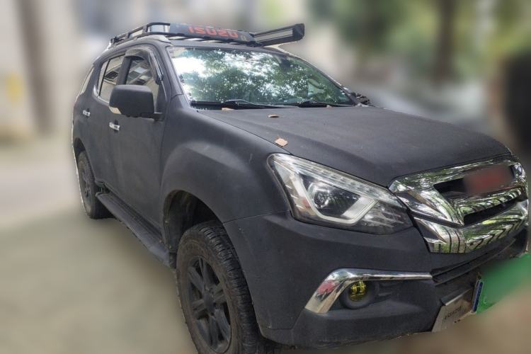 Used Isuzu mu-X 2018 3.0T Diesel Automatic 4x4 X-POWER Edition 5 Seats Front Right 45 Deg