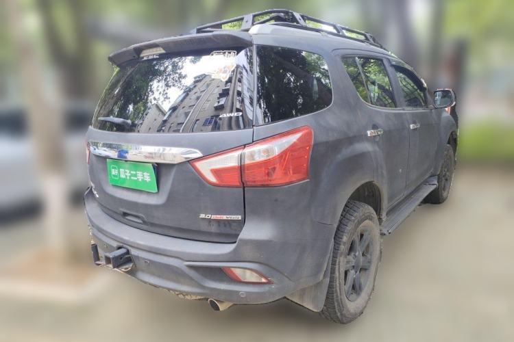 Used Isuzu mu-X 2018 3.0T Diesel Automatic 4x4 X-POWER Edition 5 Seats Rear Right 45 Deg