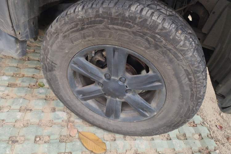 Used Isuzu mu-X 2018 3.0T Diesel Automatic 4x4 X-POWER Edition 5 Seats Right Front Wheel Hub