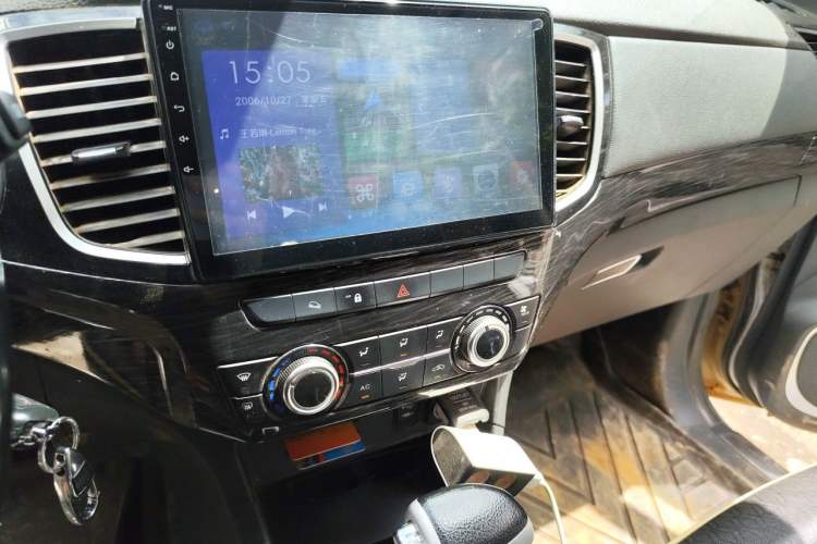 Used Isuzu mu-X 2018 1.9T Diesel Automatic 4x4 Jingyue Edition 5 Seats Audio And AC Panel