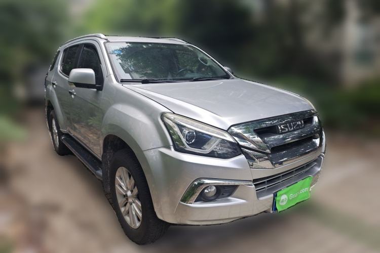 Used Isuzu mu-X 2018 1.9T Diesel Automatic 2WD Kinetix Edition 5 Seats Front Right 45 Deg