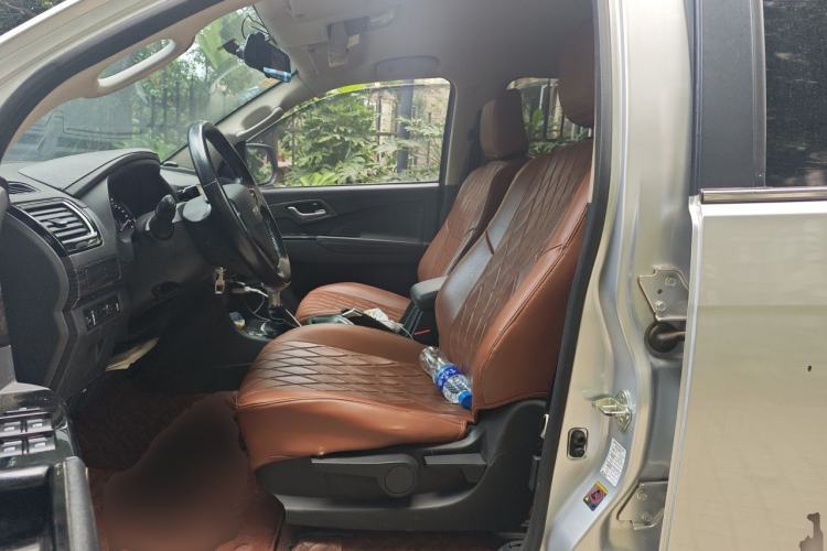 Used Isuzu mu-X 2018 1.9T Diesel Automatic 2WD Kinetix Edition 5 Seats Left Front Seat