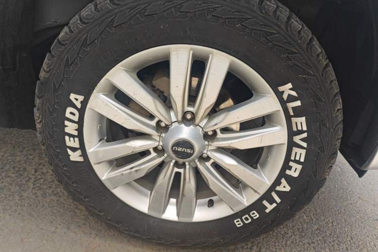 Used Isuzu mu-X 2018 1.9T Diesel Automatic 4x4 Jingyue Edition 5 Seats Right Front Wheel Hub