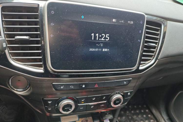 Used Isuzu mu-X 2018 3.0T Diesel Automatic 4x4 X-POWER Edition 5 Seats Audio And AC Panel