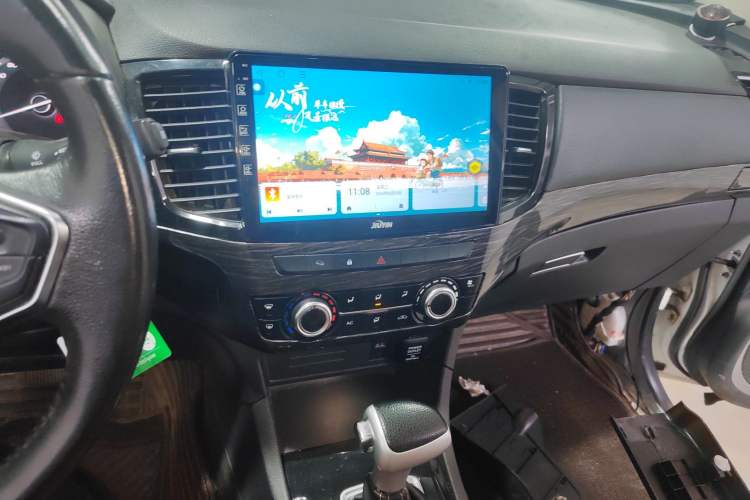 Used Isuzu mu-X 2018 1.9T Automatic Two-Wheel Drive Jingyue Edition 5 Seats Audio And AC Panel