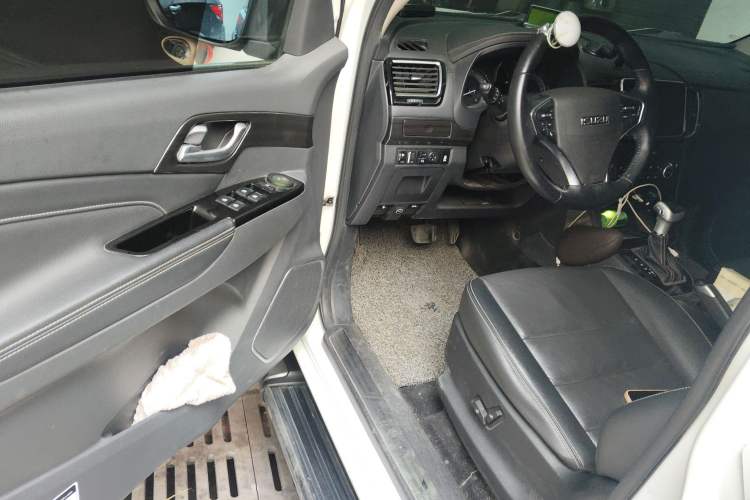 Used Isuzu mu-X 2018 1.9T Diesel Automatic 4x4 Enjoyment Edition 7 Seats Driver Seat
