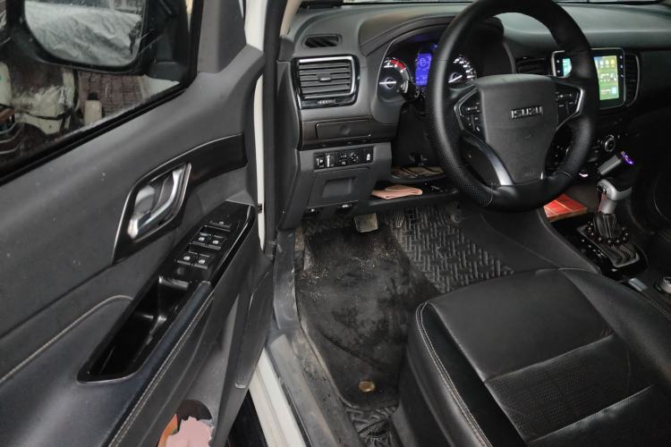 Used Isuzu mu-X 2018 1.9T Diesel Automatic 4x4 Enjoyment Edition 5 Seats Driver Seat