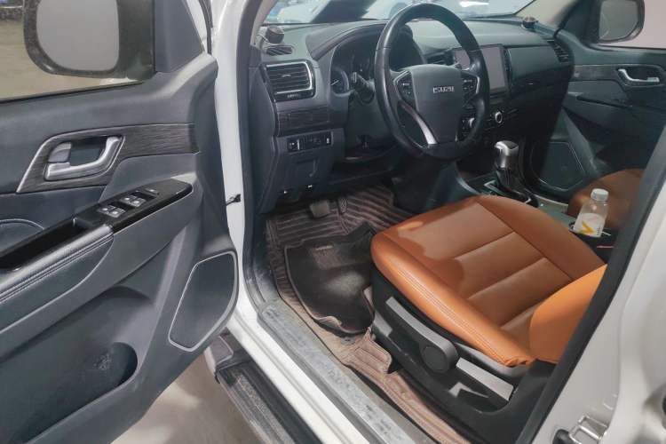 Used Isuzu mu-X 2018 1.9T Automatic Two-Wheel Drive Jingyue Edition 5 Seats Driver Seat
