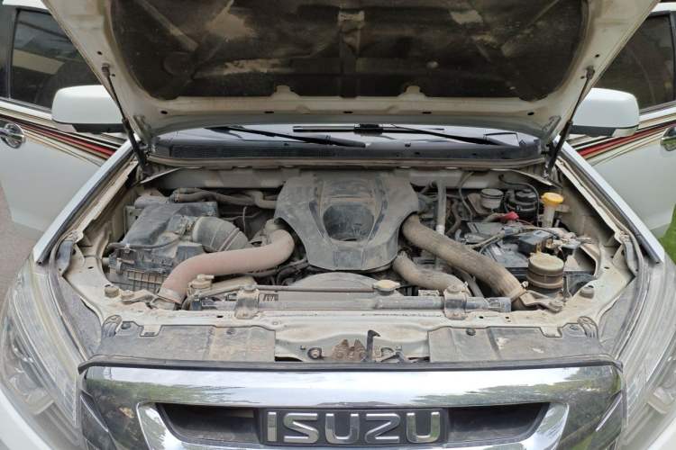 Used Isuzu mu-X 2018 3.0T Diesel Automatic 4x4 X-POWER Edition 5 Seats Engine Bay