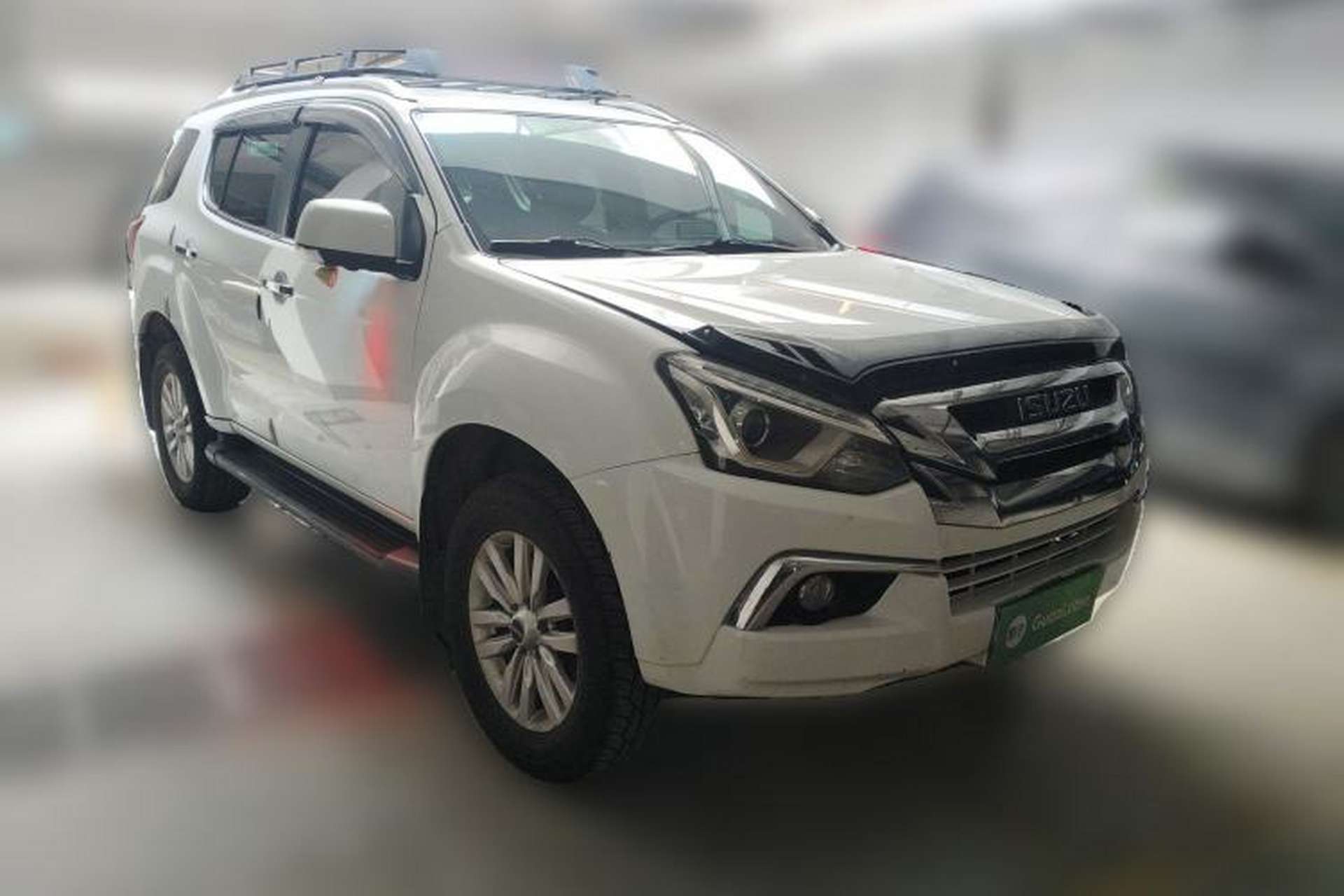 Used Isuzu mu-X 2018 1.9T Diesel Automatic 4x4 Enjoyment Edition 7 Seats Front Right 45 Deg