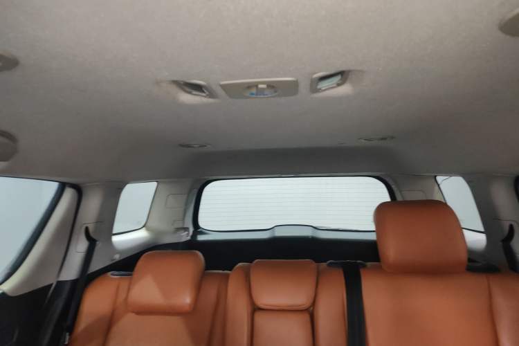 Used Isuzu mu-X 2018 1.9T Automatic Two-Wheel Drive Jingyue Edition 5 Seats Headliner