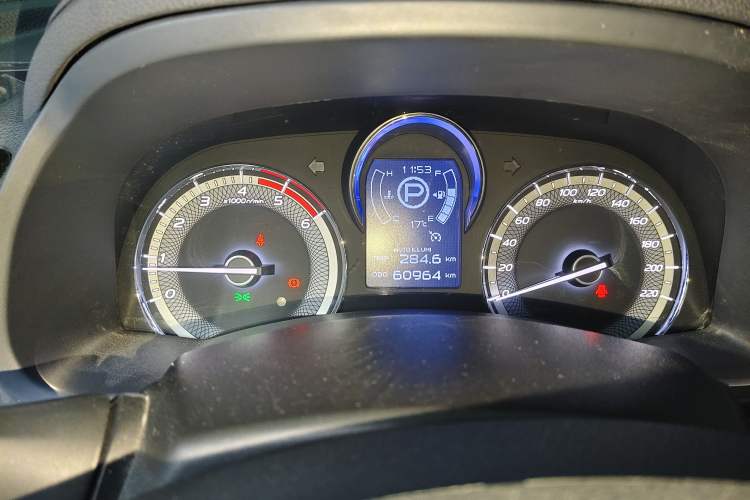 Used Isuzu mu-X 2018 1.9T Diesel Automatic 4x4 Enjoyment Edition 7 Seats Instrument Cluster