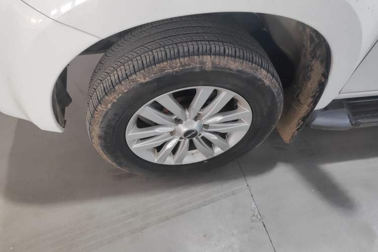 Used Isuzu mu-X 2018 1.9T Automatic Two-Wheel Drive Jingyue Edition 5 Seats Left Front Wheel Hub