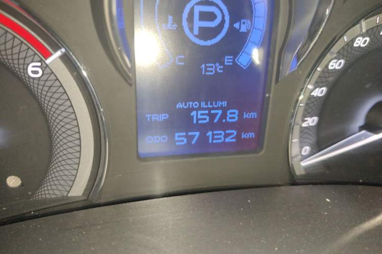 Used Isuzu mu-X 2018 1.9T Diesel Automatic 4x4 Enjoyment Edition 5 Seats Odometer Close Up