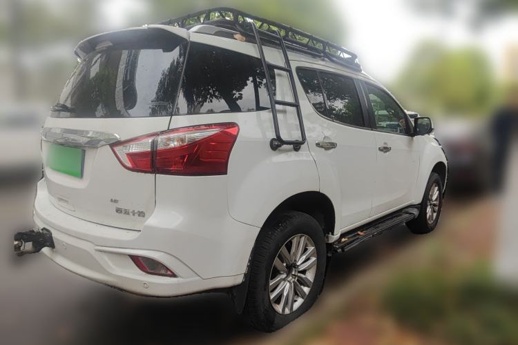Used Isuzu mu-X 2018 1.9T Diesel Automatic 4x4 Enjoyment Edition 7 Seats Rear Right 45 Deg