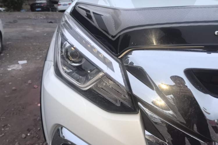 Used Isuzu mu-X 2018 1.9T Diesel Automatic 4x4 Enjoyment Edition 5 Seats Right Front Headlight