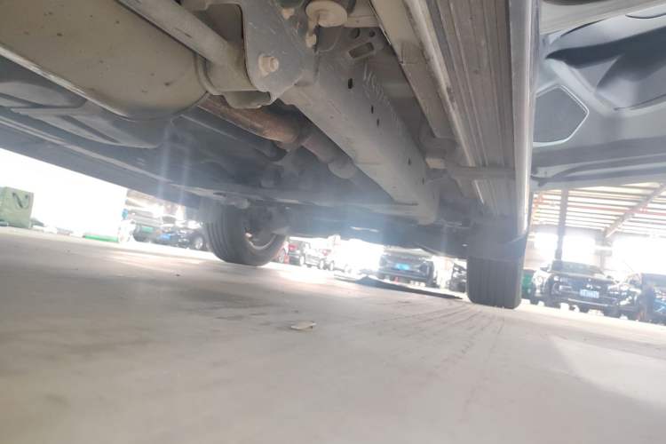 Used Isuzu mu-X 2018 1.9T Automatic Two-Wheel Drive Jingyue Edition 5 Seats Right Side Sill