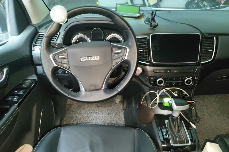 Used Isuzu mu-X 2018 1.9T Diesel Automatic 4x4 Enjoyment Edition 7 Seats Steering Wheel