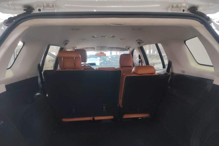 Used Isuzu mu-X 2018 1.9T Automatic Two-Wheel Drive Jingyue Edition 5 Seats Trunk