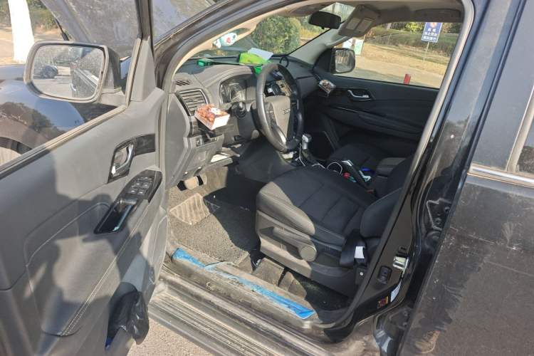 Used Isuzu mu-X 2020 1.9T Diesel Automatic 4x4 Jingyue Edition 7 Seats China VI Standard Driver Seat