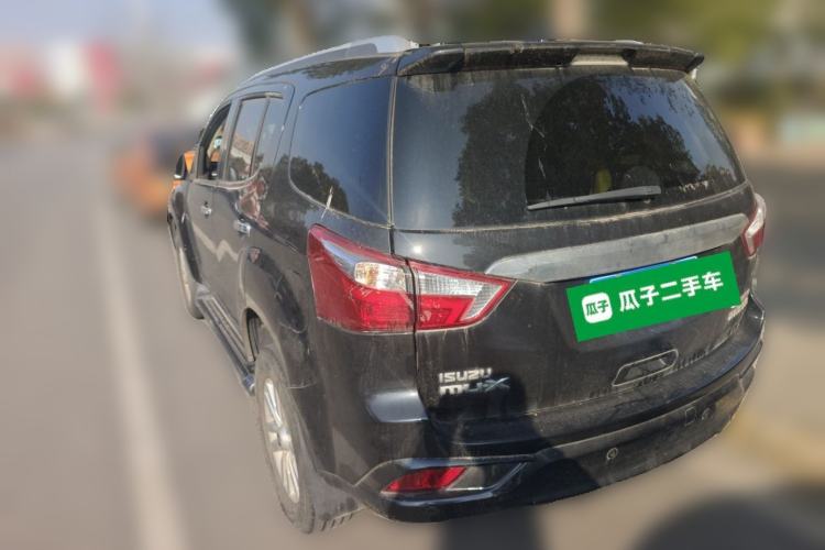 Used Isuzu mu-X 2020 1.9T Diesel Automatic 4x4 Jingyue Edition 7 Seats China VI Standard Exterior 3