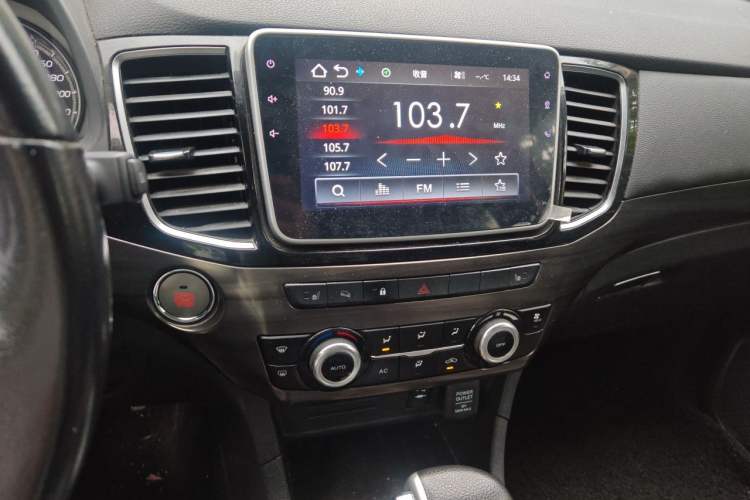 Used Isuzu mu-X 2020 1.9T Diesel Automatic 4x4 Enjoyment Edition 5 Seats China VI Standard Audio And AC Panel