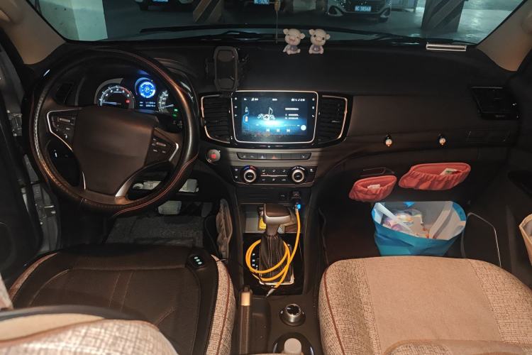 Used Isuzu mu-X 2020 1.9T Diesel Automatic 4x4 Enjoyment Edition 5 Seats China VI Standard Center Console